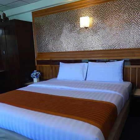 Serene Hotel Патая Екстериор снимка