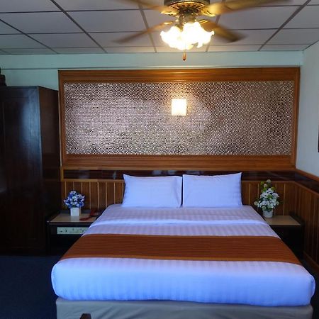 Serene Hotel Патая Екстериор снимка