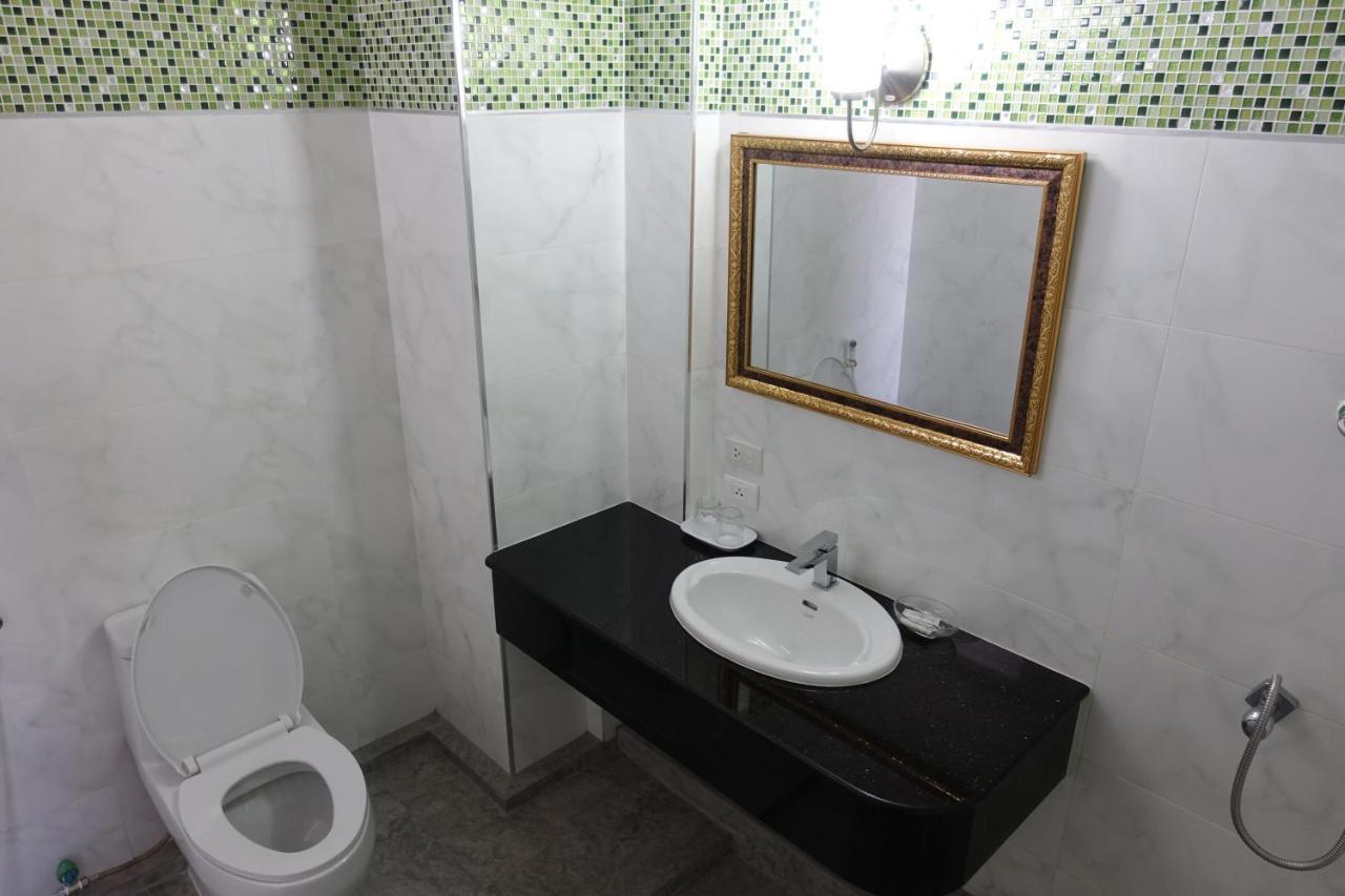 Serene Hotel Патая Екстериор снимка