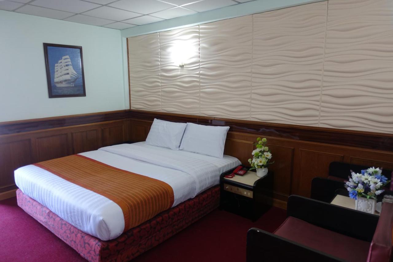 Serene Hotel Патая Екстериор снимка